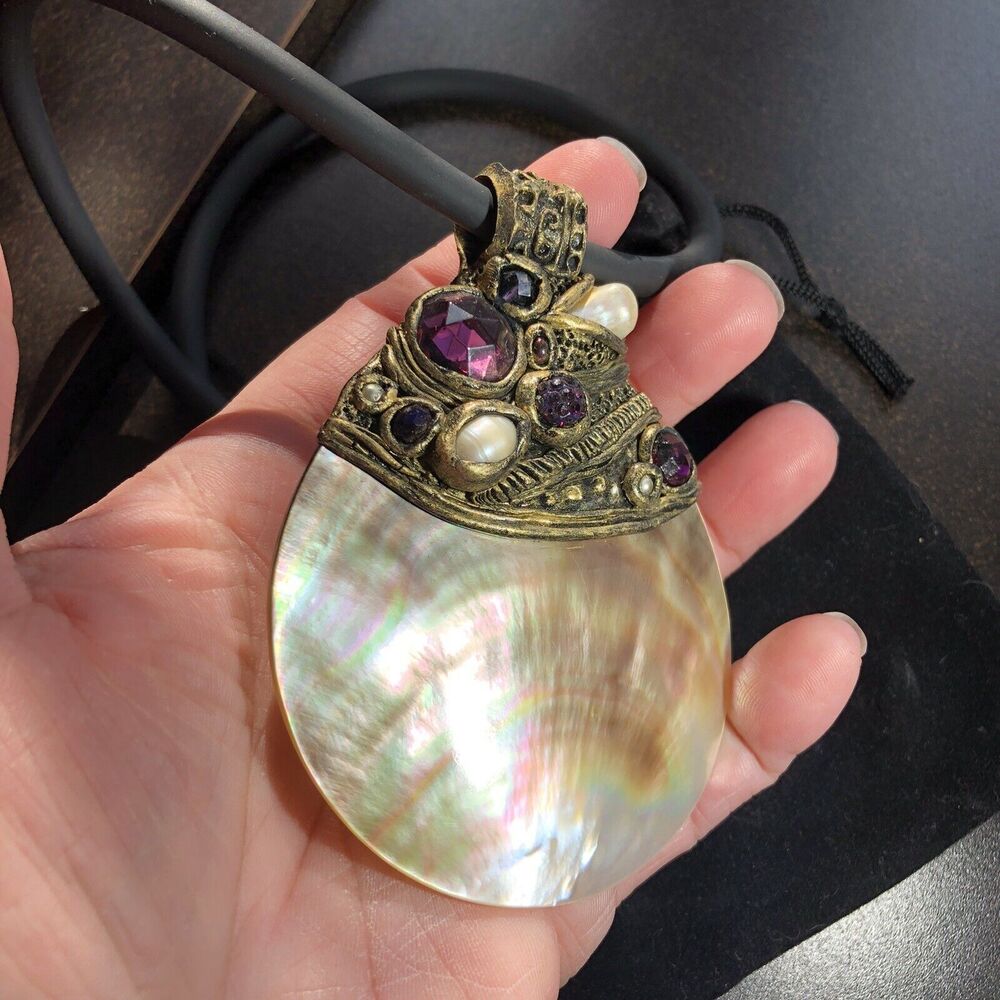 Oyster Shell Choker, Mother Of Pearl Pendant, Artisan Made Signed, Statement - Picture 4 of 12